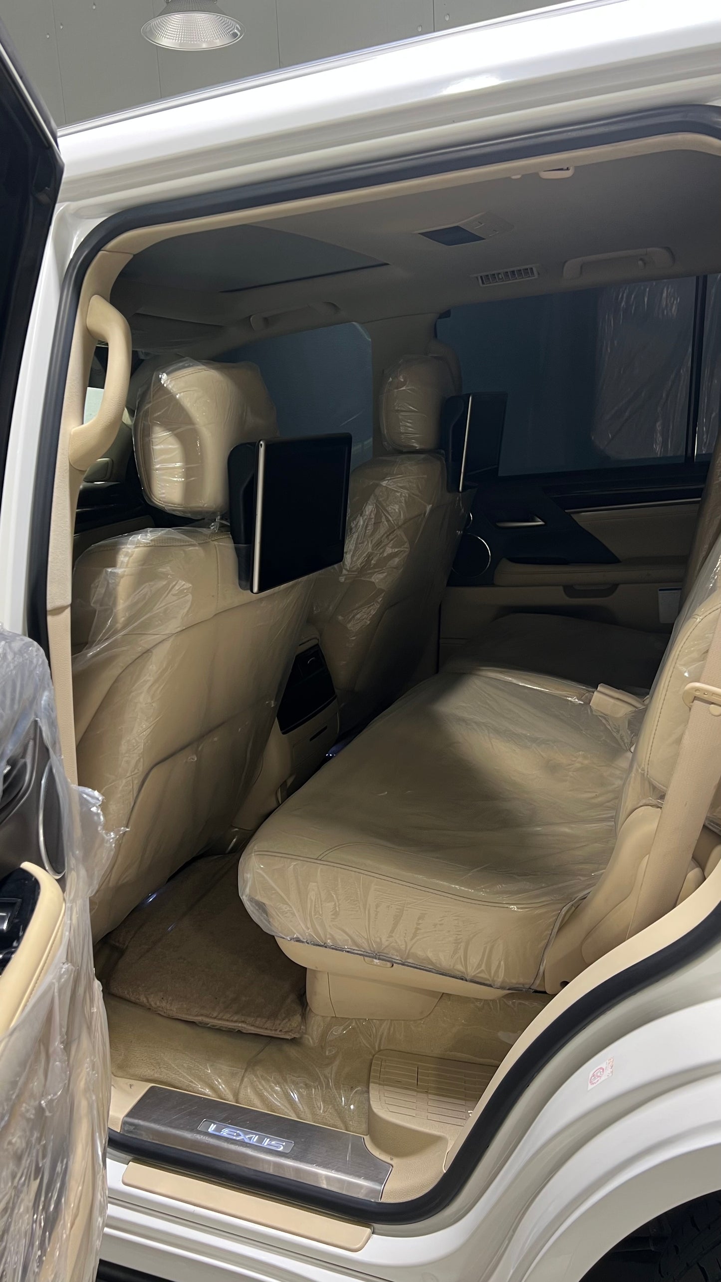 Lexus lx570 2017 full option gcc