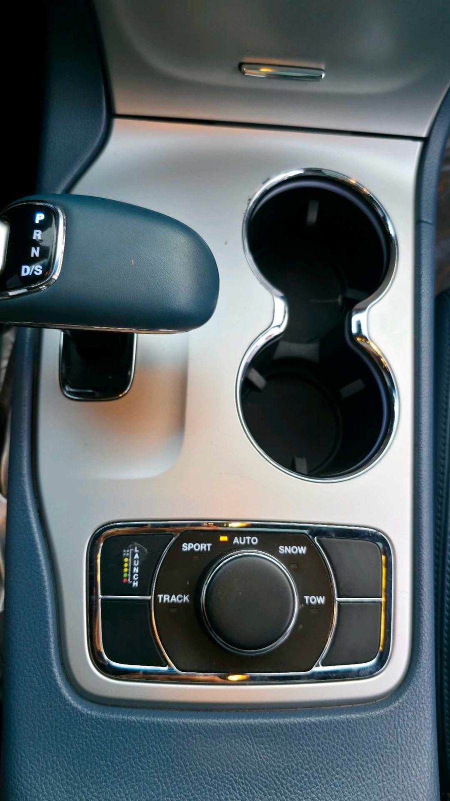 جيب جراند شيروكي SRT V8 2015 خليجي
