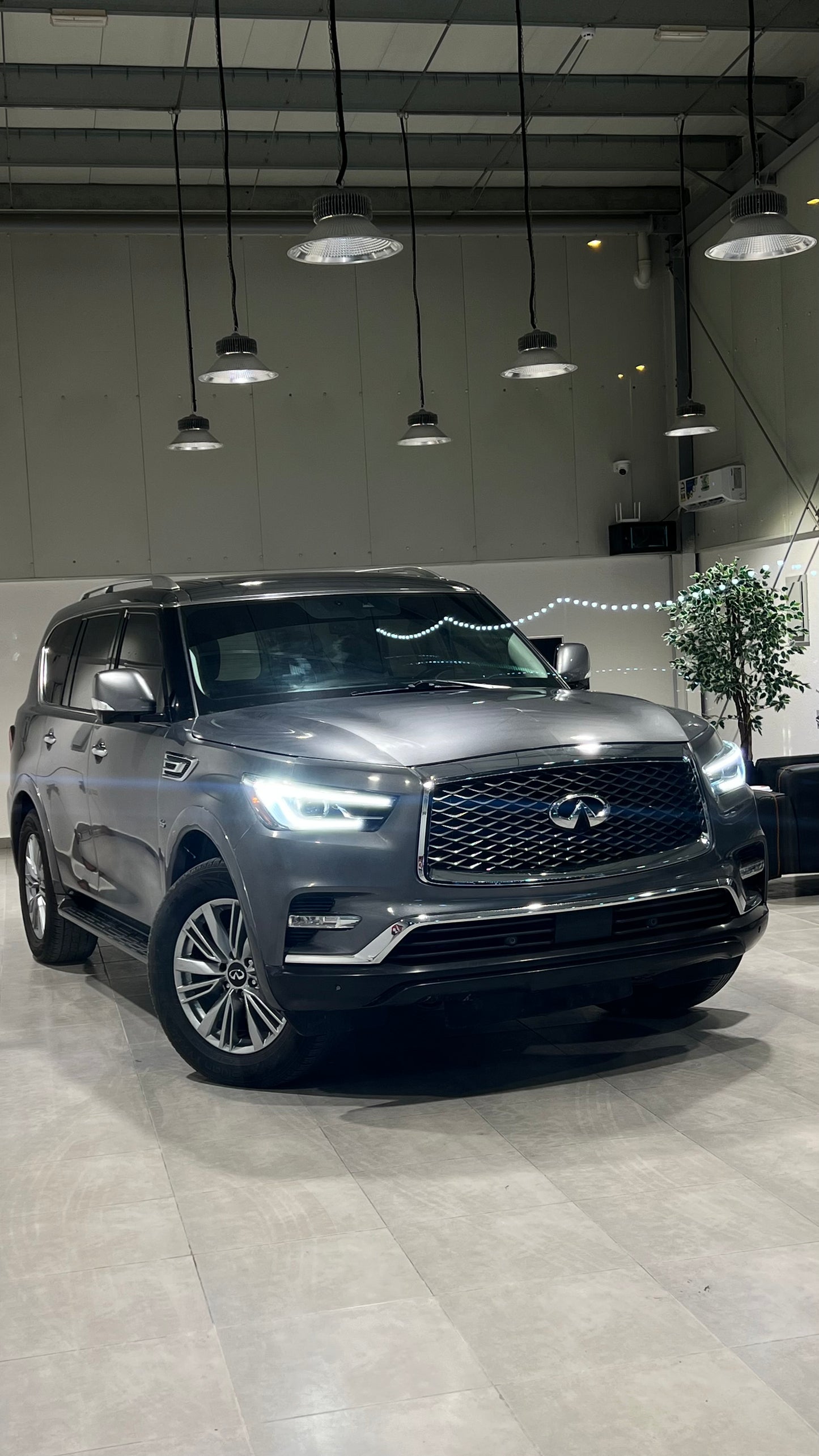 Infiniti QX80 2020