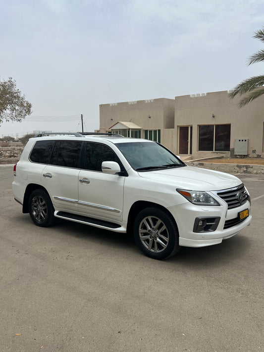 Lexus LX570 2015