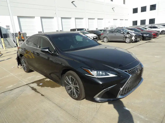 لكزس es350 موديل 2022 مزاااد الاثنين