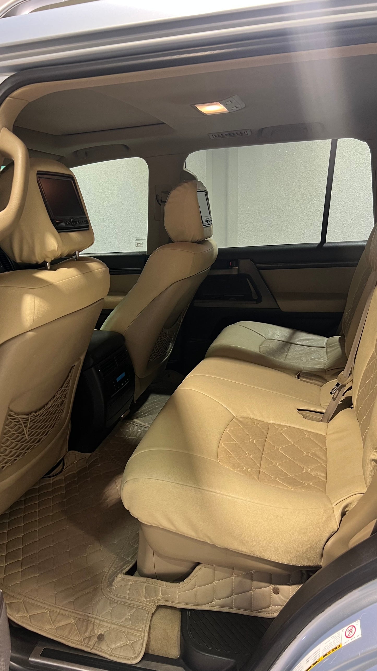 Land Cruiser VXRI 2011 GCC