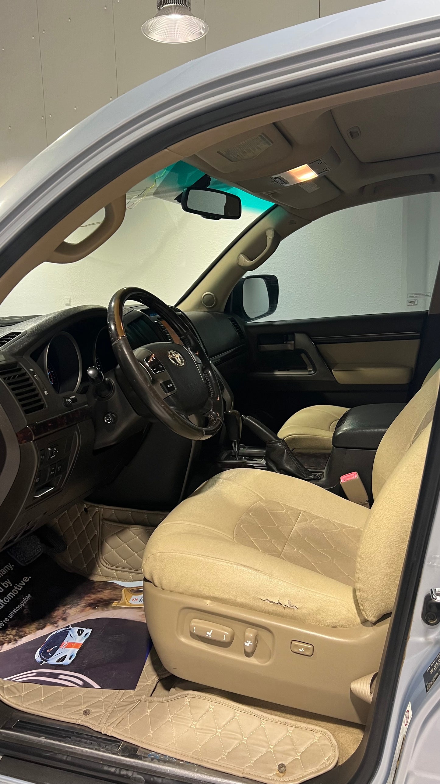 Land Cruiser VXRI 2011 GCC