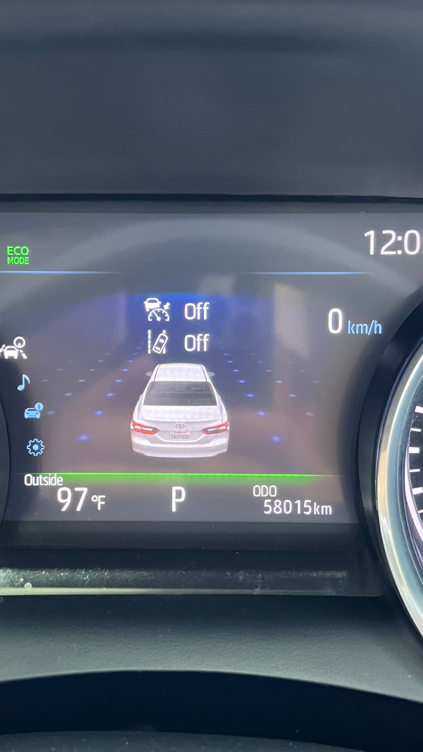 كامري xle 2020 نظيف جداً