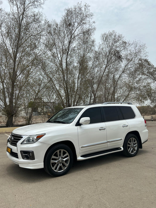 Lexus LX570 2015