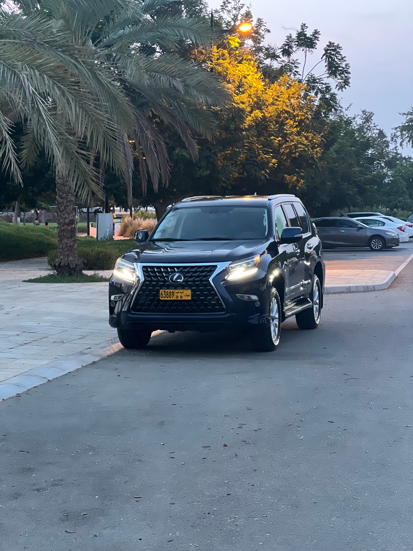 للبيع لكزس GX460 موديل 2019 نظيييف جداً