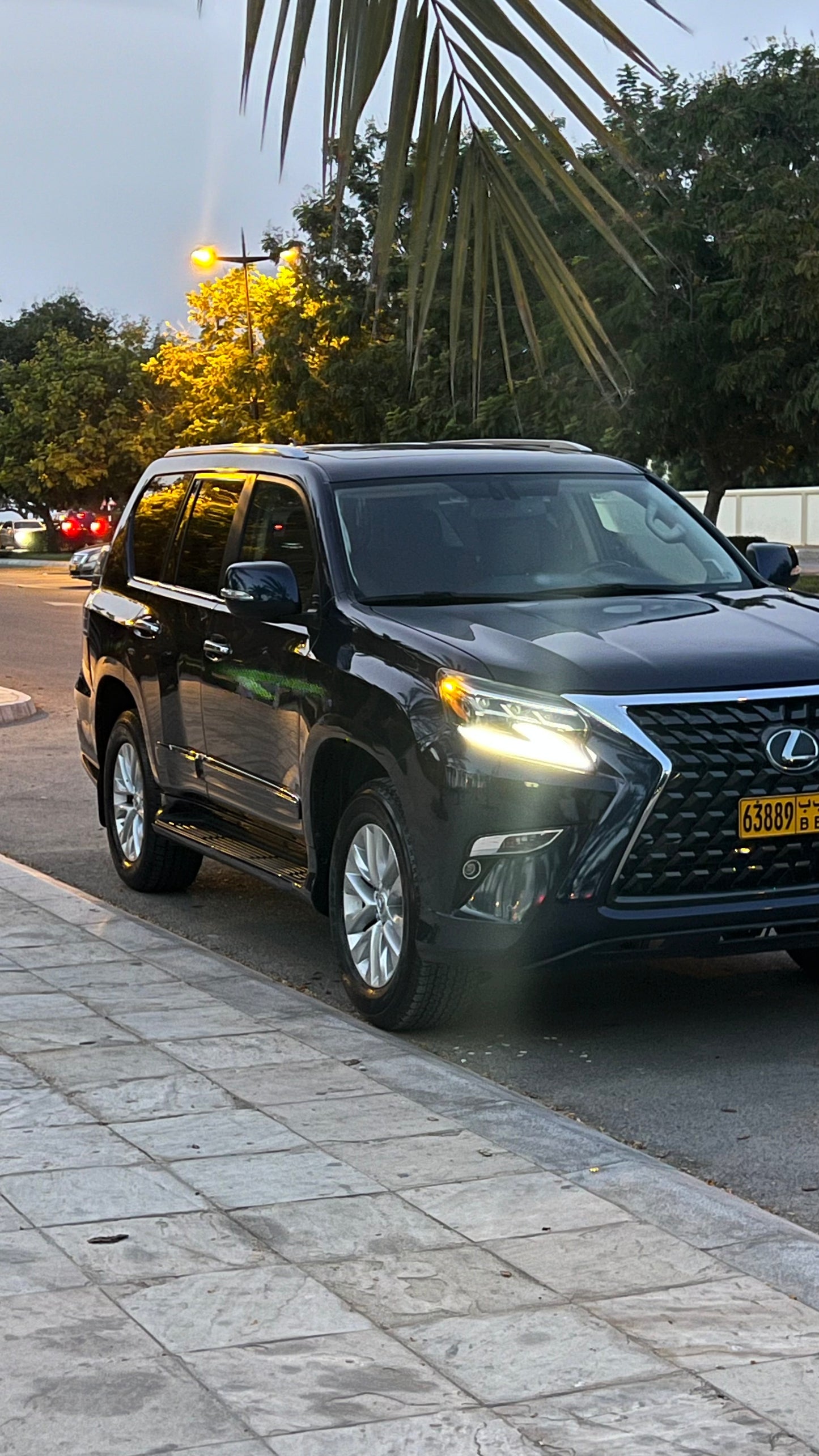 للبيع لكزس GX460 موديل 2019 نظيييف جداً